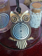 Amulett – Eule – Lakhovsky MWO Antenne als – Lakhovsky MWO – 25 mm / zinnlegiert / Fassung silberfarben – Produktansicht 1