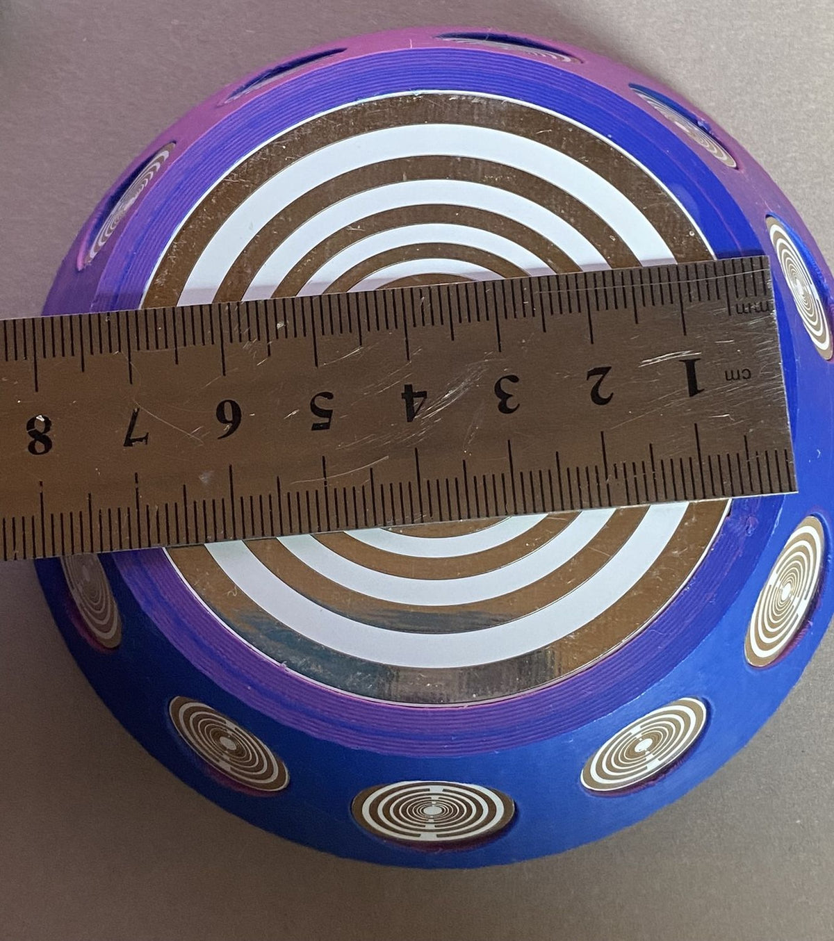 69 mm VibraNex UFO, Farbverlauf, Oberflächenplatte zinnlegiert – Produktansicht 1