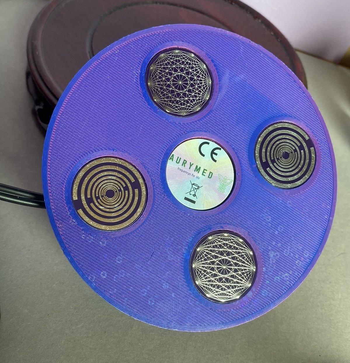 69 mm VibraNex UFO, Farbverlauf, Oberflächenplatte zinnlegiert – Produktansicht 1