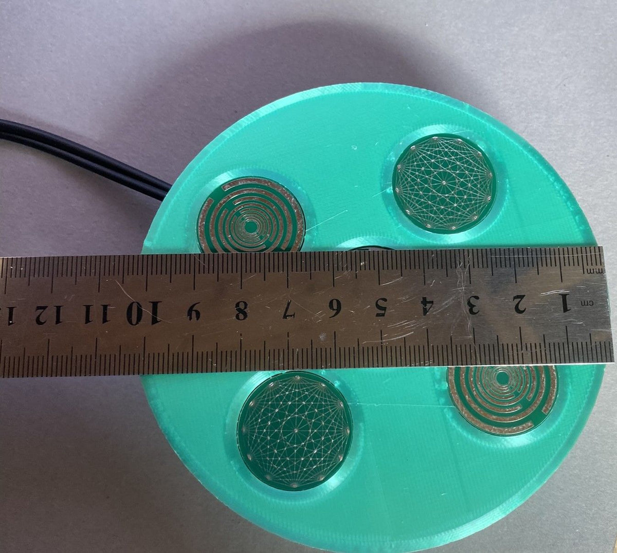 69 mm VibraNex UFO, 1-farbig, Oberflächenplatte zinnlegiert – Produktansicht 1