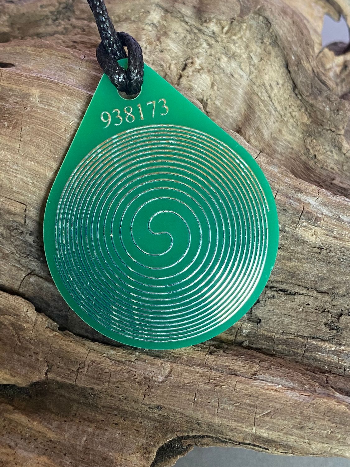 Anhänger Blume des Lebens – Bifilar Spule, grün, ca. 40 mm x 48 mm, zinnlegiert – Produktansicht 1