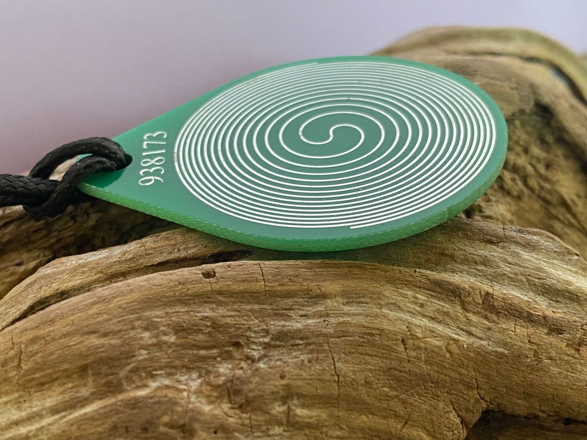 Anhänger Blume des Lebens – Bifilar Spule, grün, ca. 40 mm x 48 mm, zinnlegiert – Produktansicht 1