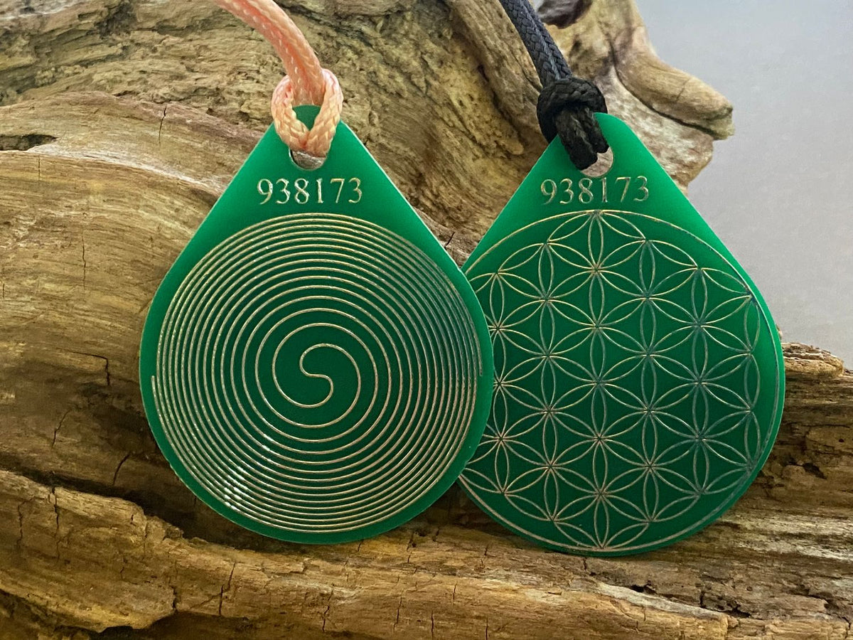 Anhänger Blume des Lebens – Bifilar Spule, grün, ca. 40 mm x 48 mm, zinnlegiert – Produktansicht 1