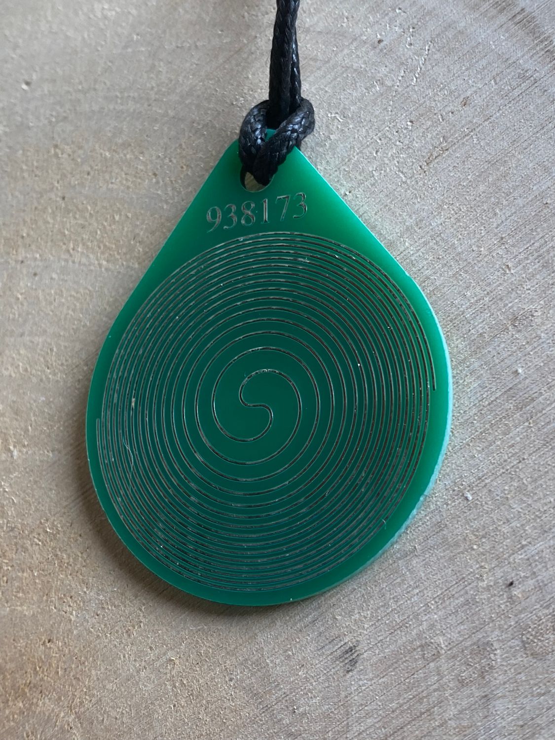 Anhänger Blume des Lebens – Bifilar Spule, grün, ca. 40 mm x 48 mm, zinnlegiert – Produktansicht 1