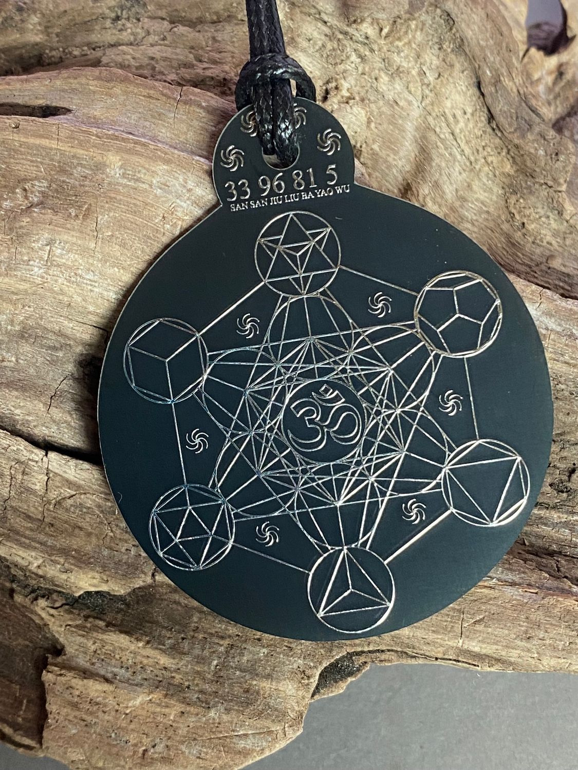 Anhänger Metatron schwarz, zinnlegiert ca. 52 mm x 62 mm – Produktansicht 1