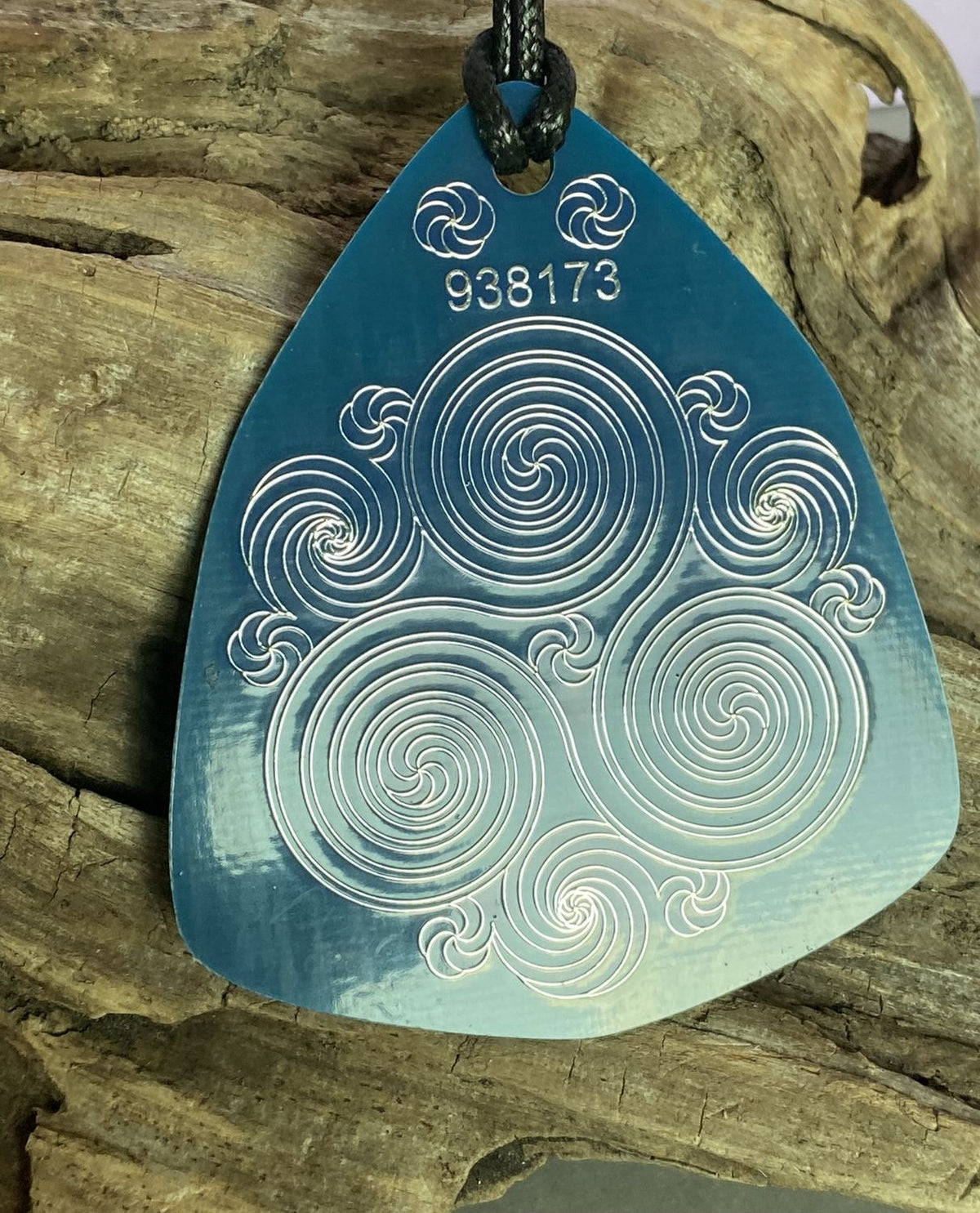 Amulett – Disc – Ganesha der Glücksbote+ die – 69 mm / zinnlegiert / blau – Produktansicht 1