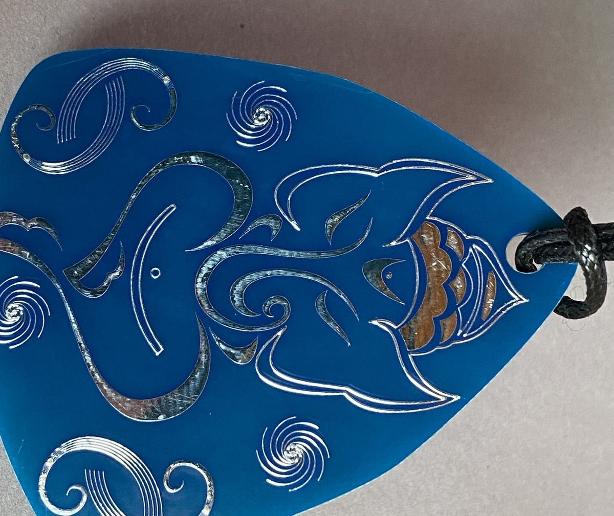 Amulett – Disc – Ganesha der Glücksbote+ die – 69 mm / zinnlegiert / blau – Produktansicht 1