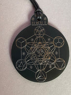 Anhänger Metatron schwarz, zinnlegiert ca. 52 mm x 62 mm – Produktansicht 1