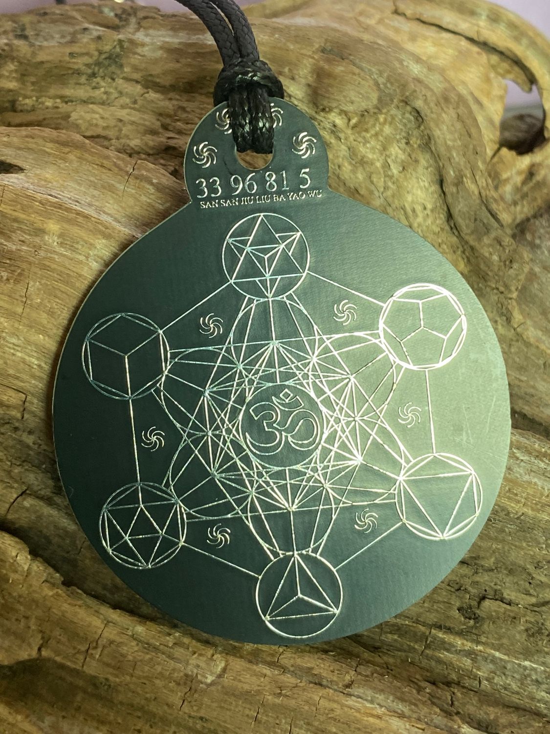 Anhänger Metatron schwarz, zinnlegiert ca. 52 mm x 62 mm – Produktansicht 1