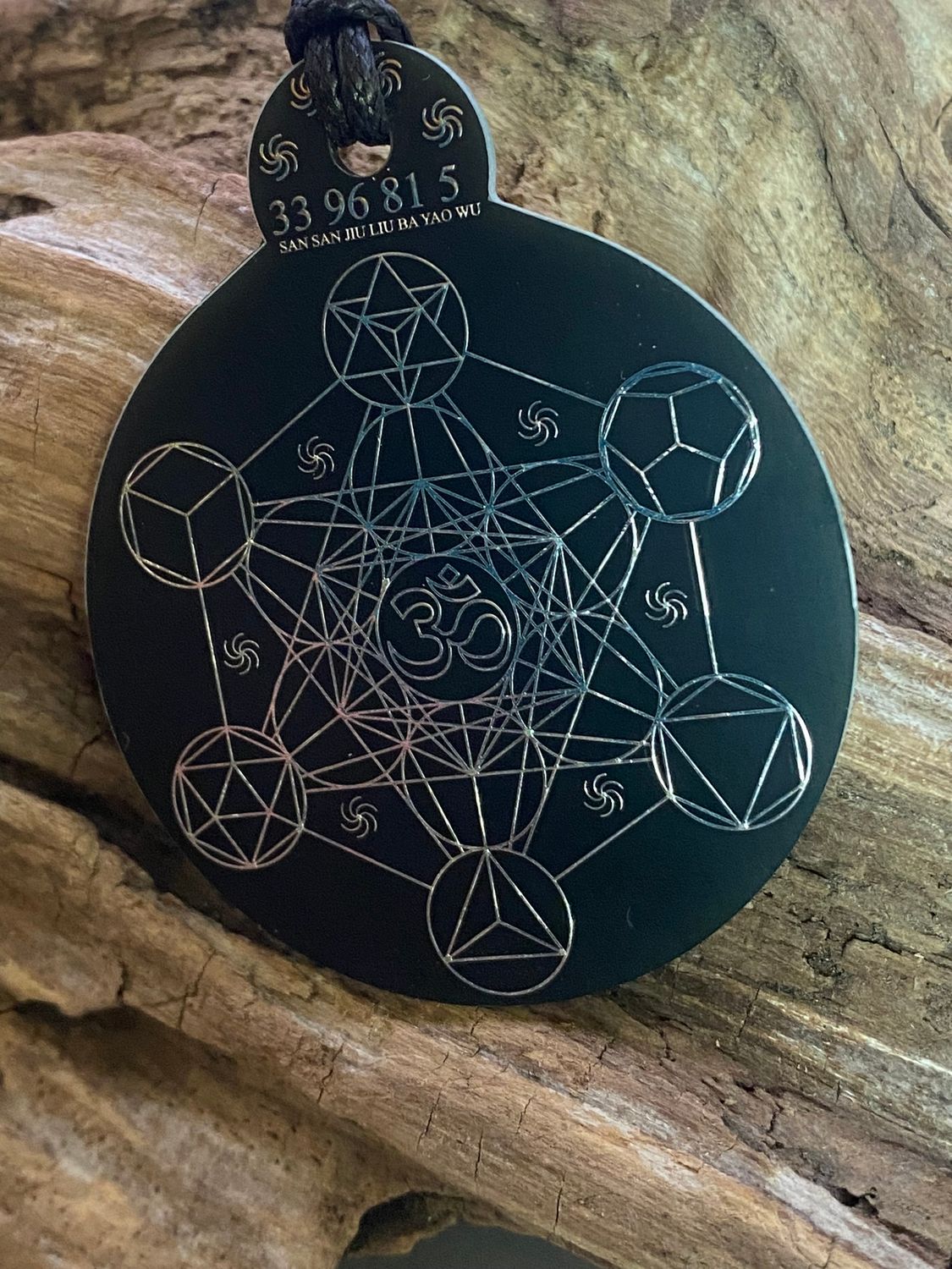 Anhänger Metatron schwarz, zinnlegiert ca. 52 mm x 62 mm – Produktansicht 1