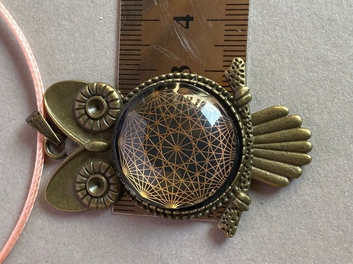 Amulett – Krafttier Eule – Dodecagram – goldlegiert / nachtschwarz – Produktansicht 1