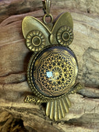 Amulett – Krafttier Eule – Dodecagram – goldlegiert / nachtschwarz – Produktansicht 1