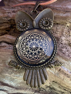 Amulett – Krafttier Eule – Dodecagram – goldlegiert / nachtschwarz – Produktansicht 1
