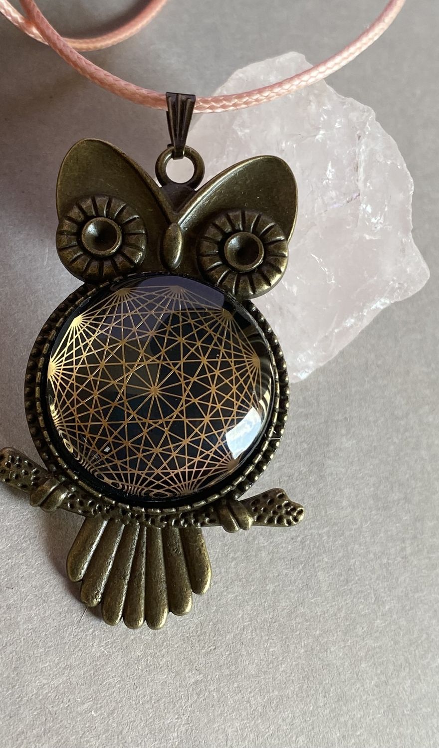 Amulett – Krafttier Eule – Dodecagram – goldlegiert / nachtschwarz – Produktansicht 1