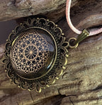 Amulett – bronzefarben, Dodecagram 12 – er Stern, Disc in schwarz 25 mm, goldlegiert, kupferunterlegt – Produktansicht 1