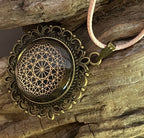 Amulett – bronzefarben, Dodecagram 12 – er Stern, Disc in schwarz 25 mm, goldlegiert, kupferunterlegt – Produktansicht 1
