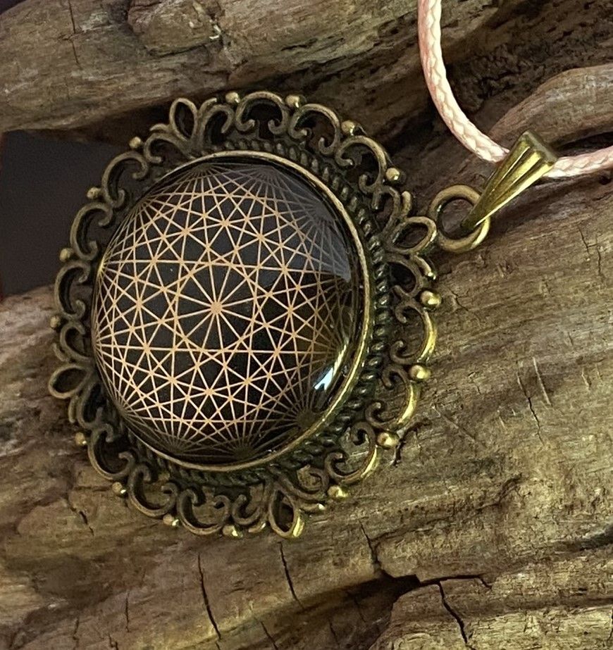 Amulett – bronzefarben, Dodecagram 12 – er Stern, Disc in schwarz 25 mm, goldlegiert, kupferunterlegt – Produktansicht 1