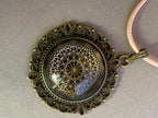 Amulett – bronzefarben, Dodecagram 12 – er Stern, Disc in schwarz 25 mm, goldlegiert, kupferunterlegt – Produktansicht 1