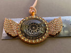 Amulett – glamour – Dodecagram – 25 mm / goldlegiert / Fassung altrose Engelsflügel – Produktansicht 1