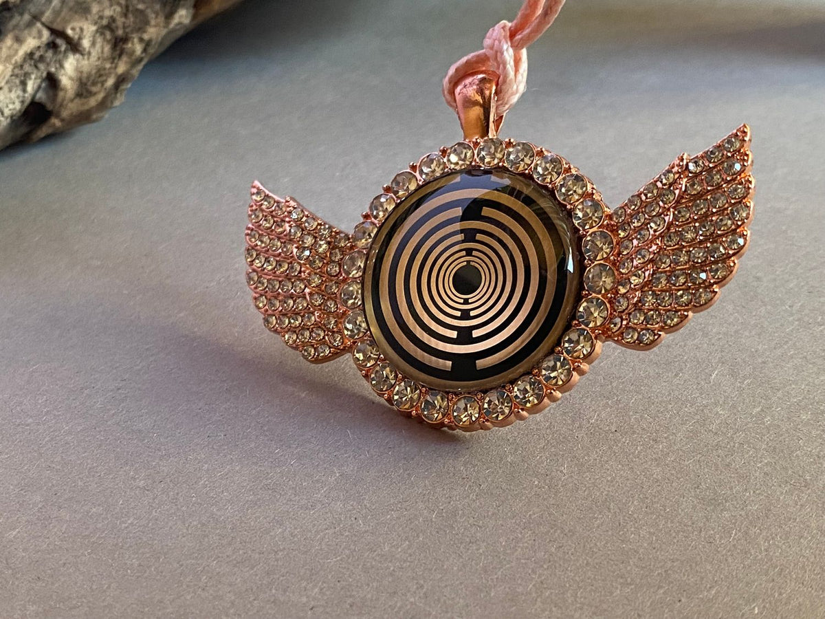 Amulett – glamour – Lakhovsky MWO – 25 mm / goldlegiert / Fassung altrose Farbe Engelsflügel – Produktansicht 1