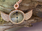 Amulett – glamour – Lakhovsky MWO – 25 mm / goldlegiert / Fassung altrose Farbe Engelsflügel – Produktansicht 1