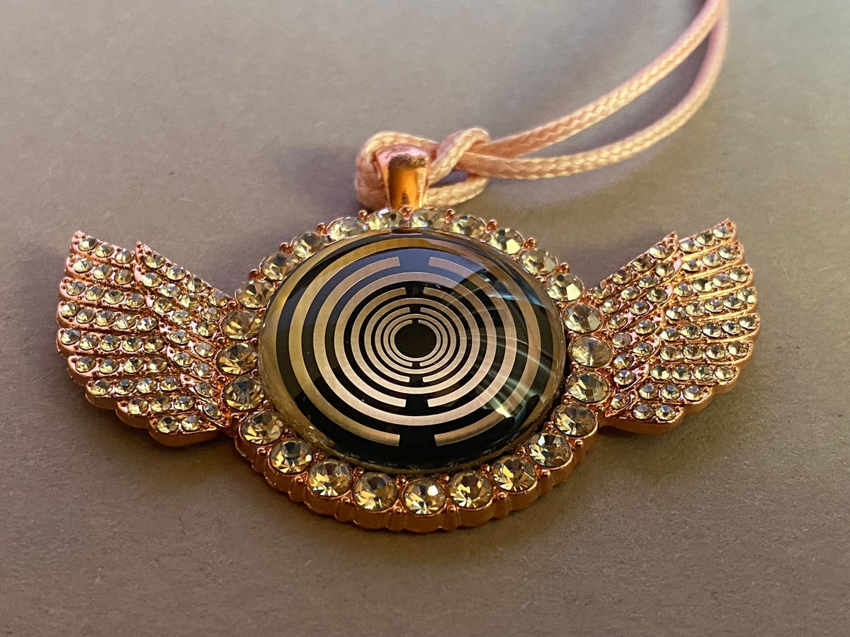 Amulett – glamour – Lakhovsky MWO – 25 mm / goldlegiert / Fassung altrose Farbe Engelsflügel – Produktansicht 1