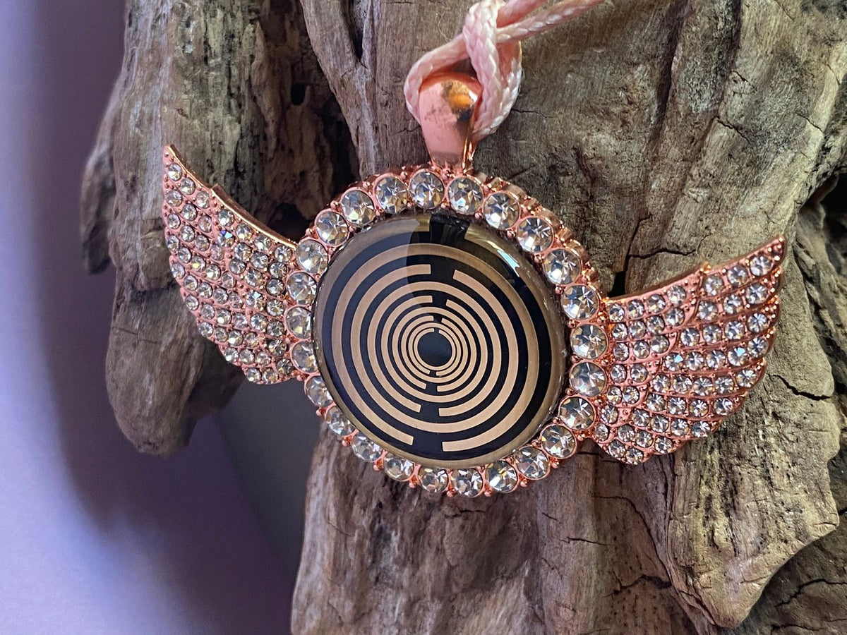 Amulett – glamour – Lakhovsky MWO – 25 mm / goldlegiert / Fassung altrose Farbe Engelsflügel – Produktansicht 1
