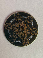 50 mm Disc – Metatron + Blume des Lebens – goldlegiert / schwarz – Produktansicht 1
