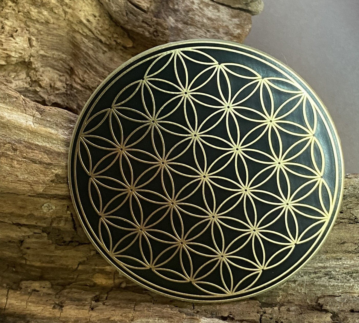 50 mm Disc – Metatron + Blume des Lebens – goldlegiert / schwarz – Produktansicht 1
