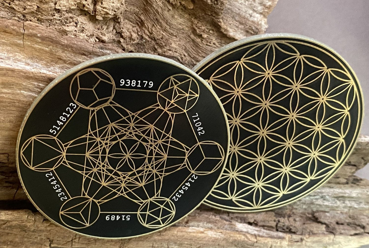 50 mm Disc – Metatron + Blume des Lebens – goldlegiert / schwarz – Produktansicht 1
