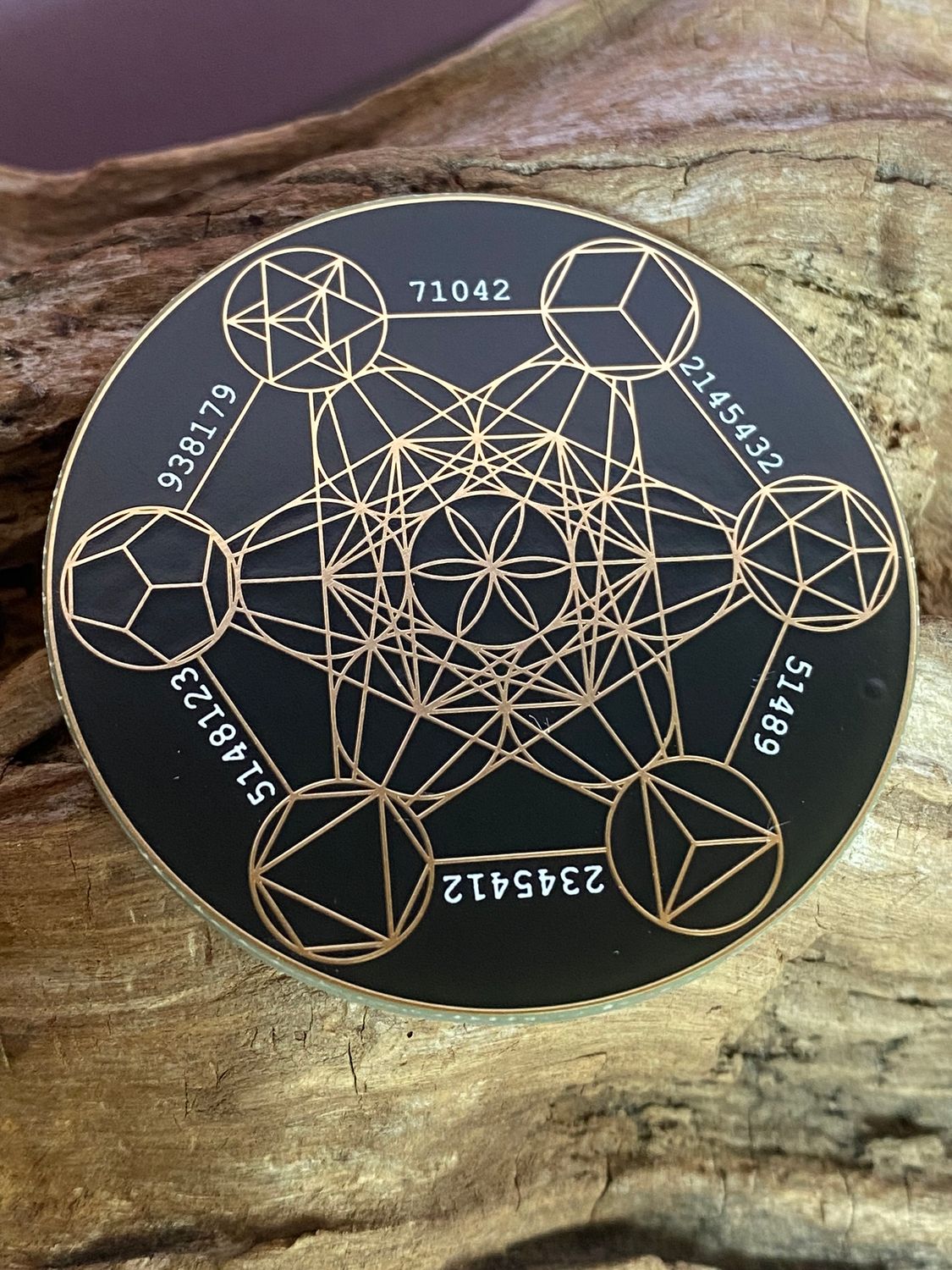 50 mm Disc – Metatron + Blume des Lebens – goldlegiert / schwarz – Produktansicht 1