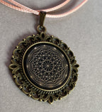 Amulett – Lakhovsky MWO – 25 mm / zinnlegiert / schwarz – Produktansicht 1