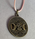Amulett – bronzefarben, Wicca, Lakhovsky MWO, Disc in schwarz, goldlegiert, kupferunterlegt – Produktansicht 1