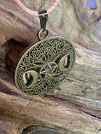 Amulett – bronzefarben, Wicca, Lakhovsky MWO, Disc in schwarz, goldlegiert, kupferunterlegt – Produktansicht 1