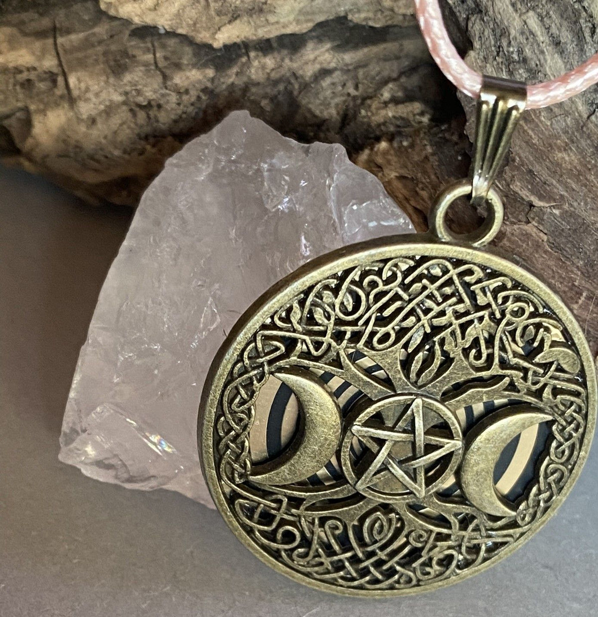 Amulett – bronzefarben, Wicca, Lakhovsky MWO, Disc in schwarz, goldlegiert, kupferunterlegt – Produktansicht 1