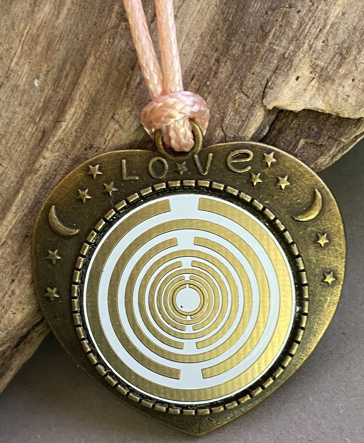 Amulett – bronzefarben, Herz, Lakhovsky MWO, Disc in weiß, goldlegiert, kupferunterlegt – Produktansicht 1