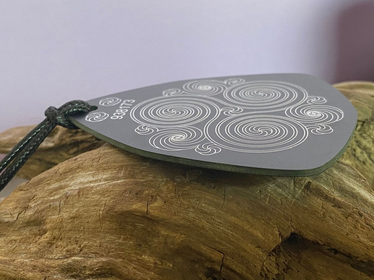 Amulett – Disc – Ganesha der Glücksbote+ die – 69 mm / zinnlegiert / schwarz – Produktansicht 1