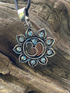 Amulett – Lotus Glitzer – Lakhovsky MWO – Lakhovsky MWO + Lotus – nachtschwarz – Produktansicht 1