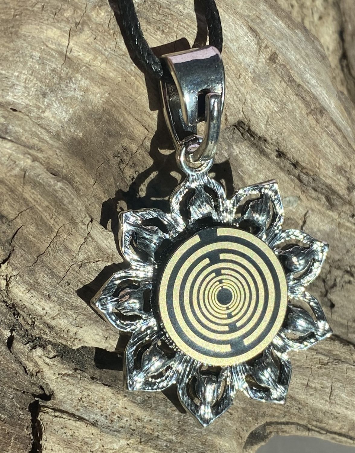 Amulett – Lotus Glitzer – Lakhovsky MWO – Lakhovsky MWO + Lotus – nachtschwarz – Produktansicht 1