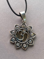 Amulett – Lotus Glitzer – Lakhovsky MWO – Lakhovsky MWO + Lotus – nachtschwarz – Produktansicht 1