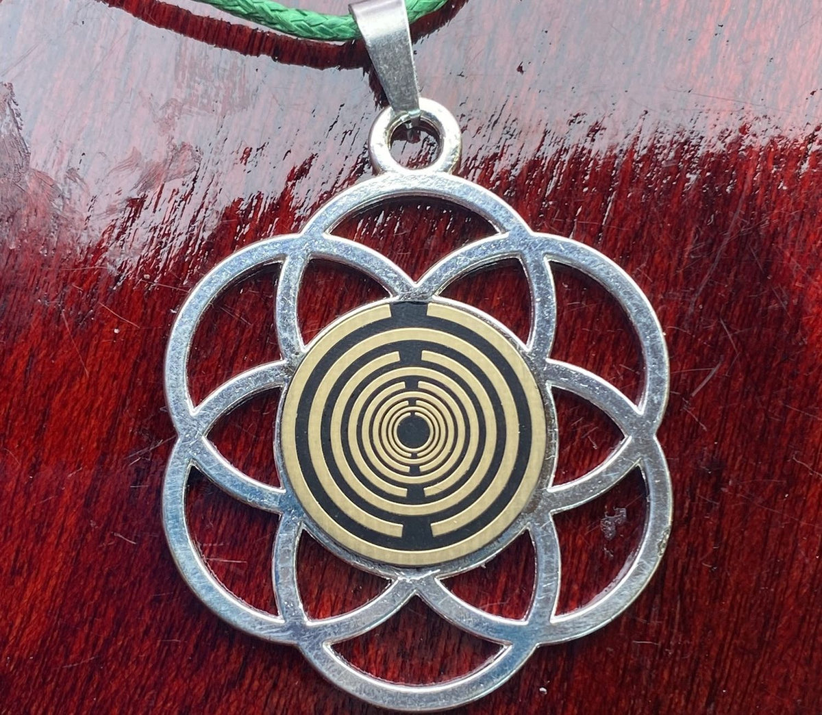 Amulett – Samen des Lebens – Lakhovsky MWO – Lakhovsky MWO – nachtschwarz – Produktansicht 1
