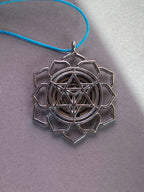 Amulett – Merkaba Kreis – Lakhovsky MWO – Lakhovsky MWO + Merkaba – nachtschwarz – Produktansicht 1