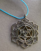 Amulett – Merkaba Kreis – Lakhovsky MWO – Lakhovsky MWO + Merkaba – nachtschwarz – Produktansicht 1