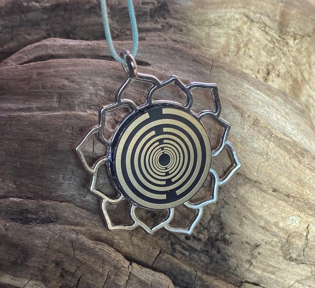 Amulett – Merkaba Kreis – Lakhovsky MWO – Lakhovsky MWO + Merkaba – nachtschwarz – Produktansicht 1