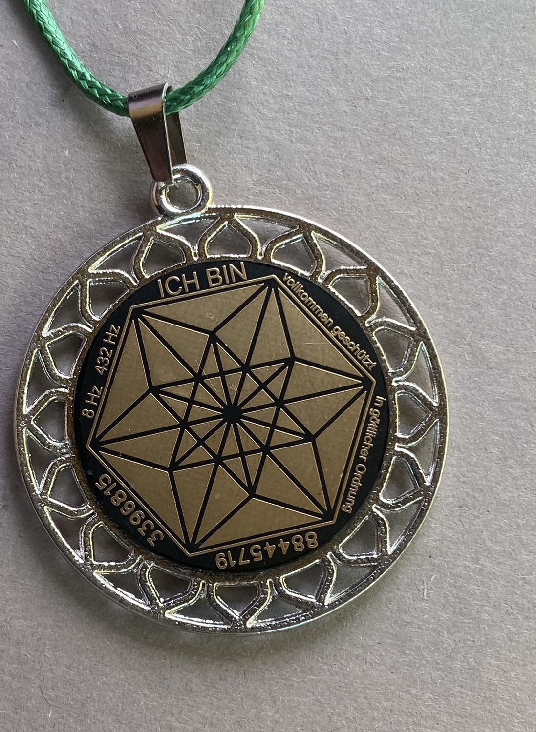 Amulett – Sri Yantra – Vector Equilibrium+ – Sri Yantra + Vector Equilibrium – nachtschwarz – Produktansicht 1