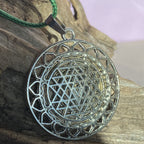 Amulett – Sri Yantra – Vector Equilibrium+ – Sri Yantra + Vector Equilibrium – nachtschwarz – Produktansicht 1