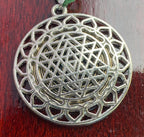 Amulett – Sri Yantra – Vector Equilibrium+ – Sri Yantra + Vector Equilibrium – nachtschwarz – Produktansicht 1