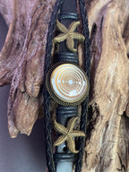 Armband-mehrsträngig, Seestern, schwarz, Symbol Lakhovsky MWO Schwingkreis Oszillator Antenne (stromlos), weiße Disc gold legiert + Kupfer unterlegt ca. 18 mm hinter Glas, Druckknopf Verschluss