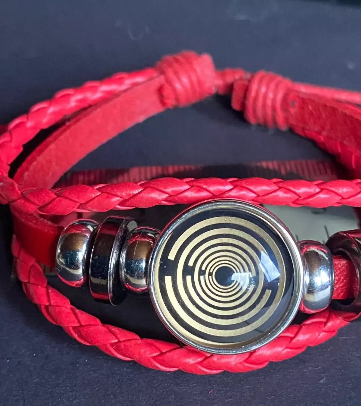 Armband-mehrsträngig, rot ,mit 2x Wechseldruckknopf,Symbol Lakhovsky MWO Schwingkreis Oszillator Antenne (stromlos), Wechsel Disc ca. 18 mm hinter Glas