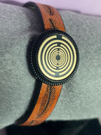Armband - Feder, braun eingearbeitete Lakhovsky MWO Schwingkreis Oszillator Antenne (stromlos), Disc gold legiert + Kupfer unterlegt ca. 18 mm